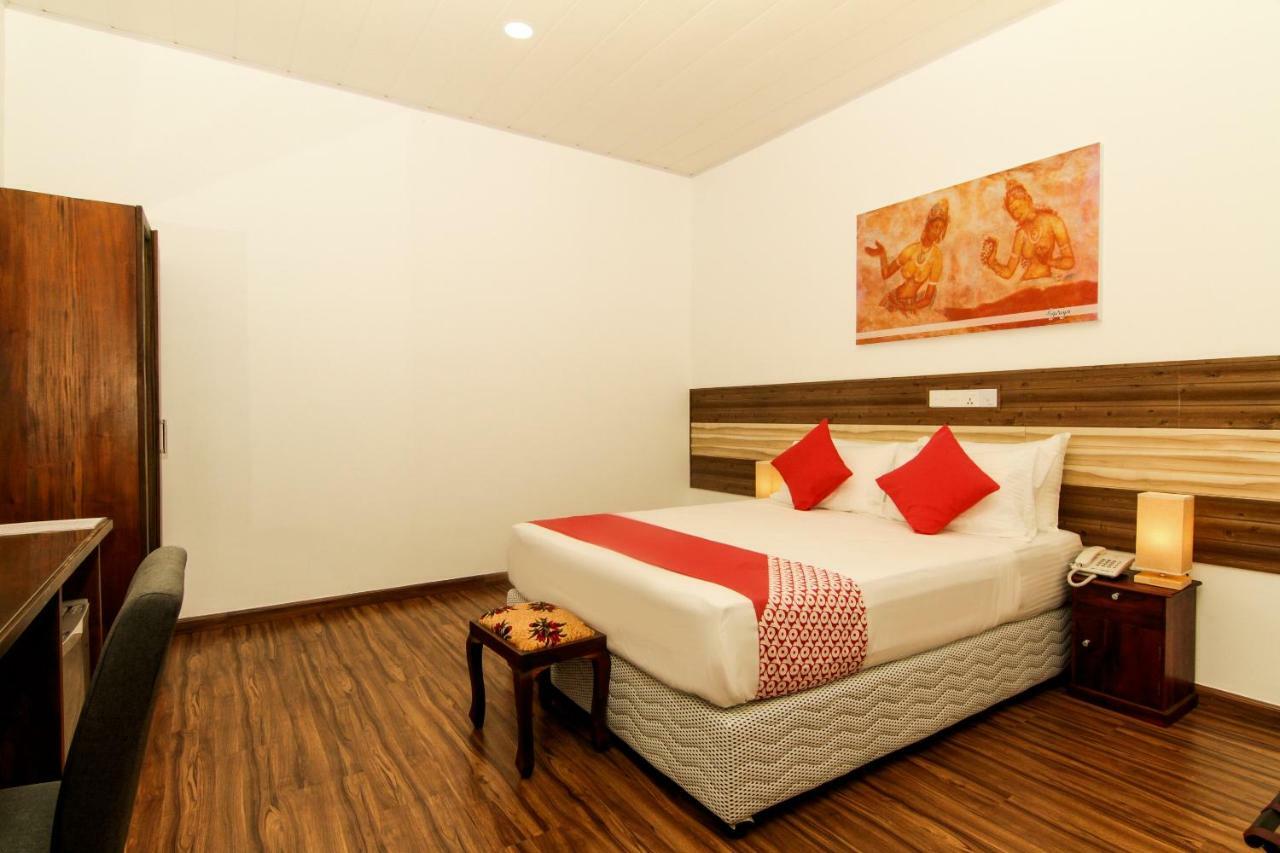 Clove Transit Hotel Kotugoda Εξωτερικό φωτογραφία